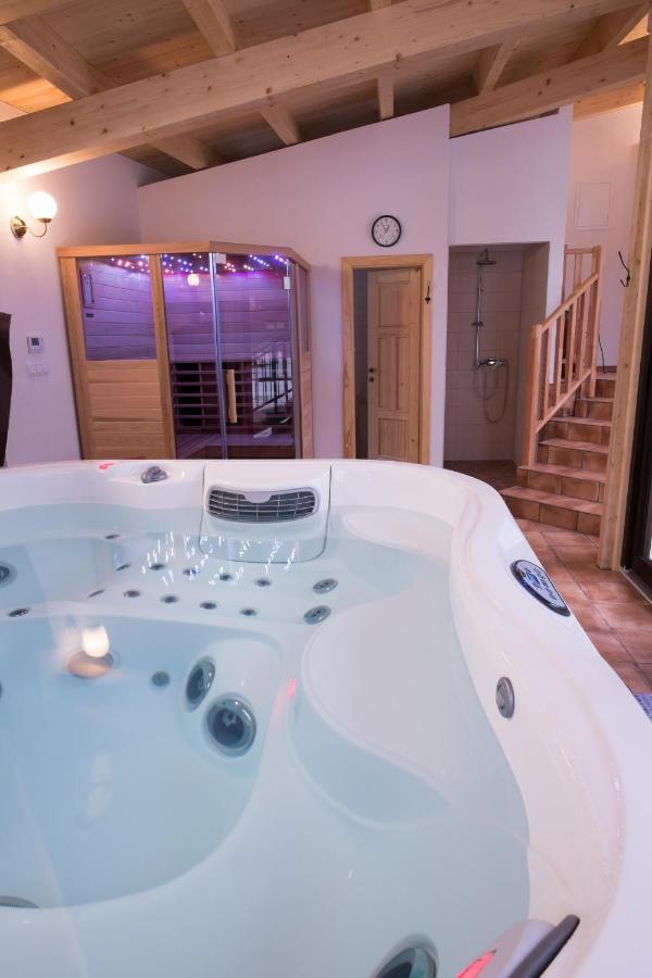 Villa Wellness privát Štyri Lipy Liptovske Revuce Esterno foto