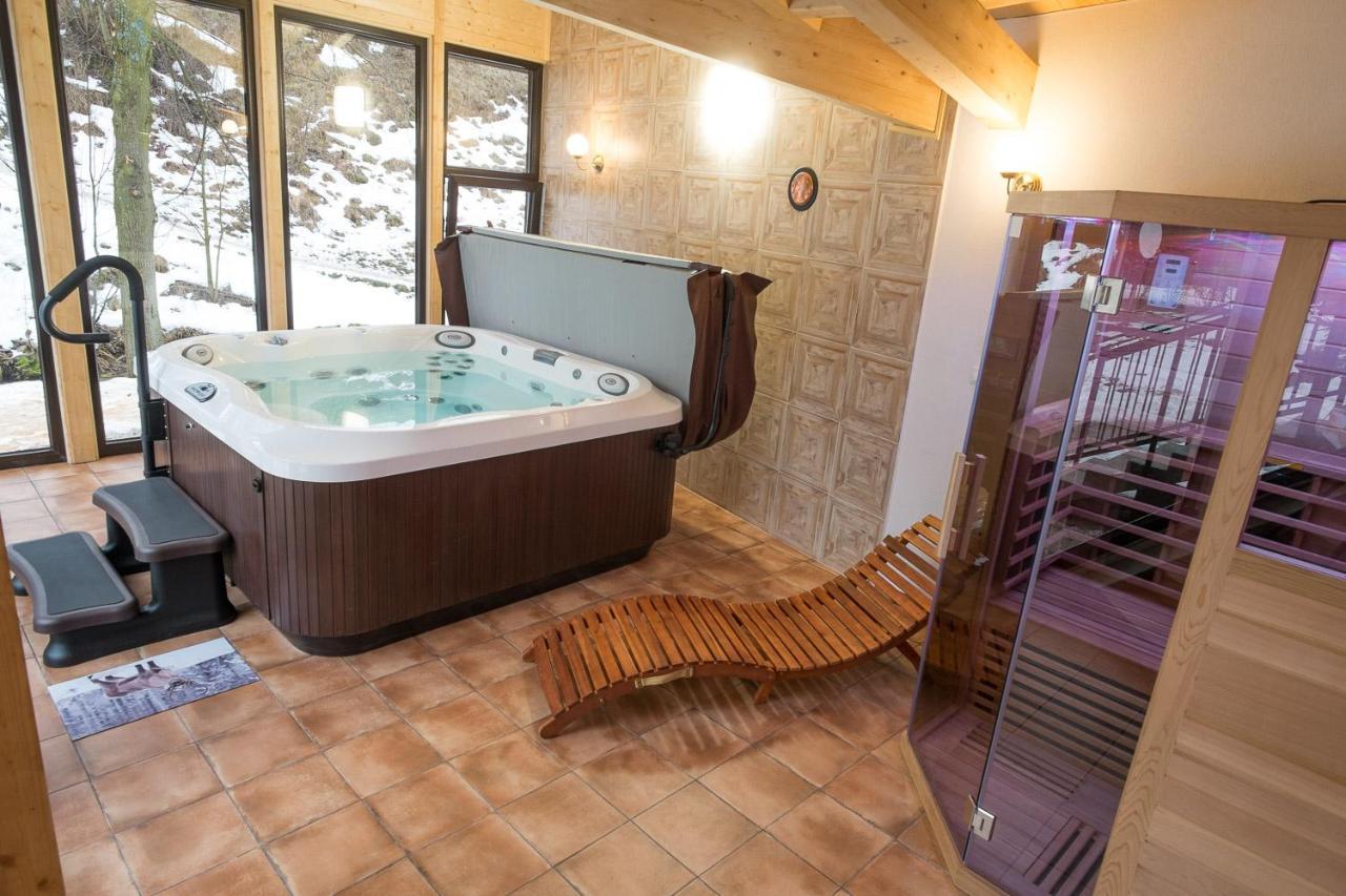 Villa Wellness privát Štyri Lipy Liptovske Revuce Esterno foto